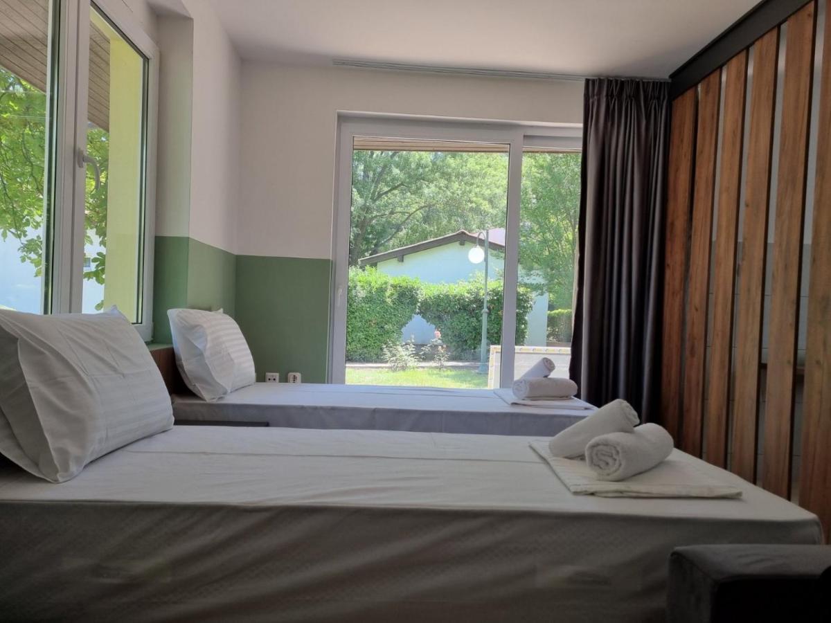 Fuk-Tak'S Bungalow Dojran Exteriör bild