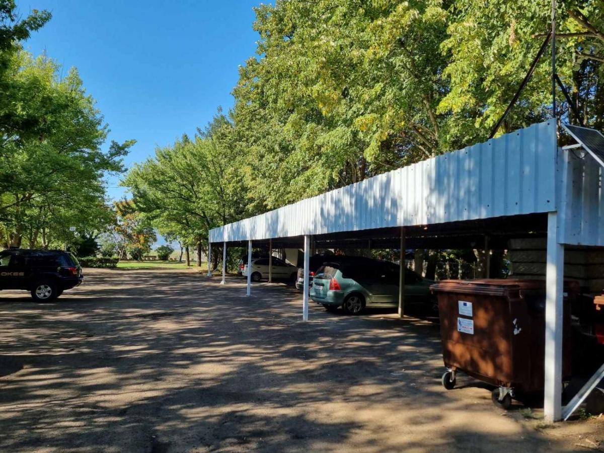 Fuk-Tak'S Bungalow Dojran Exteriör bild