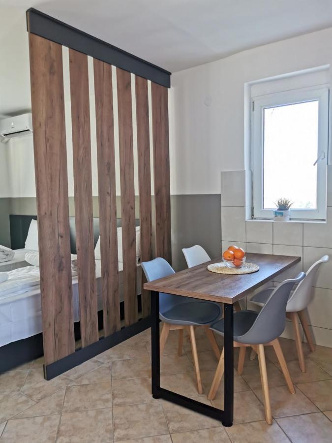 Fuk-Tak'S Bungalow Dojran Exteriör bild