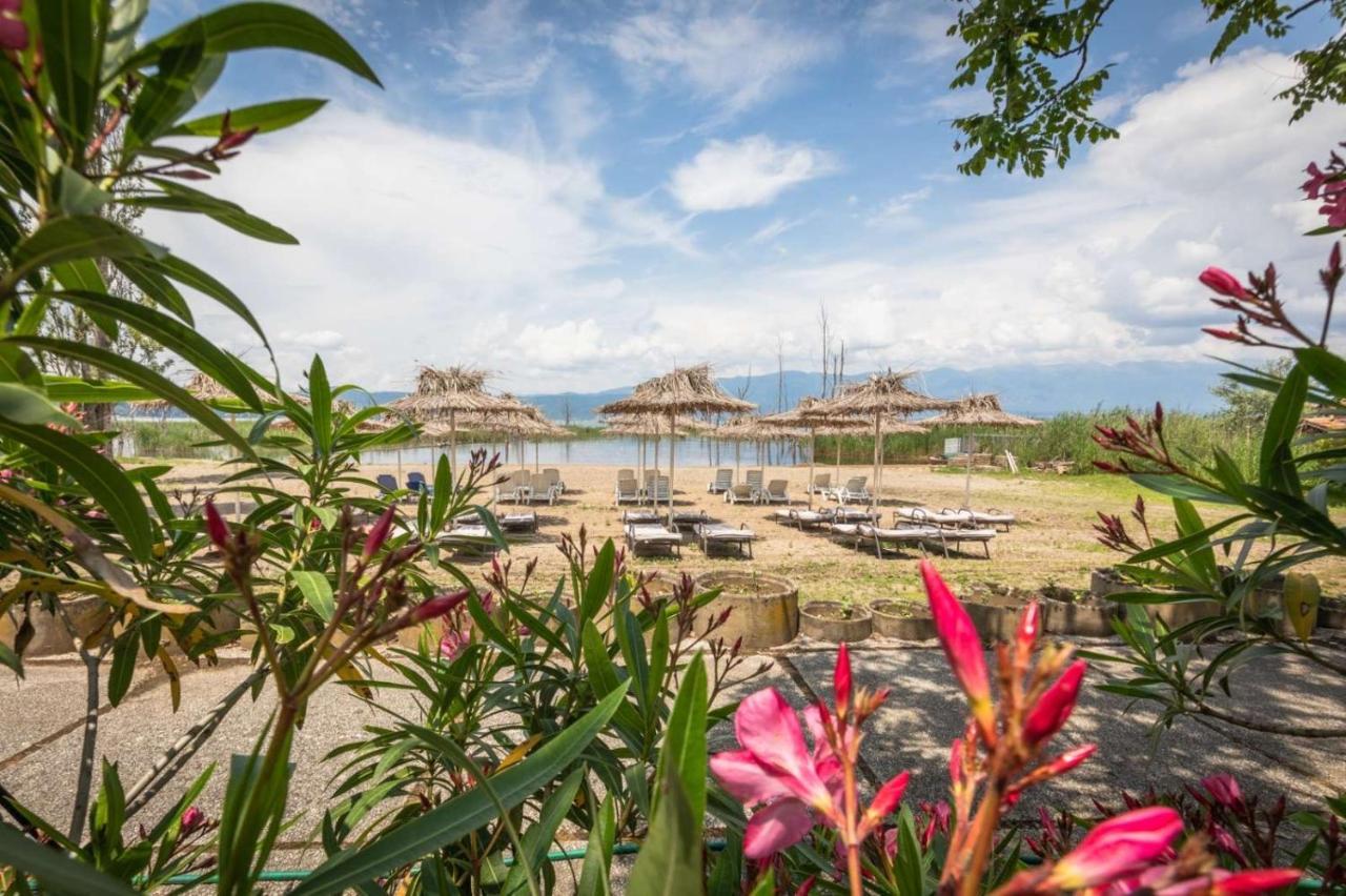 Fuk-Tak'S Bungalow Dojran Exteriör bild